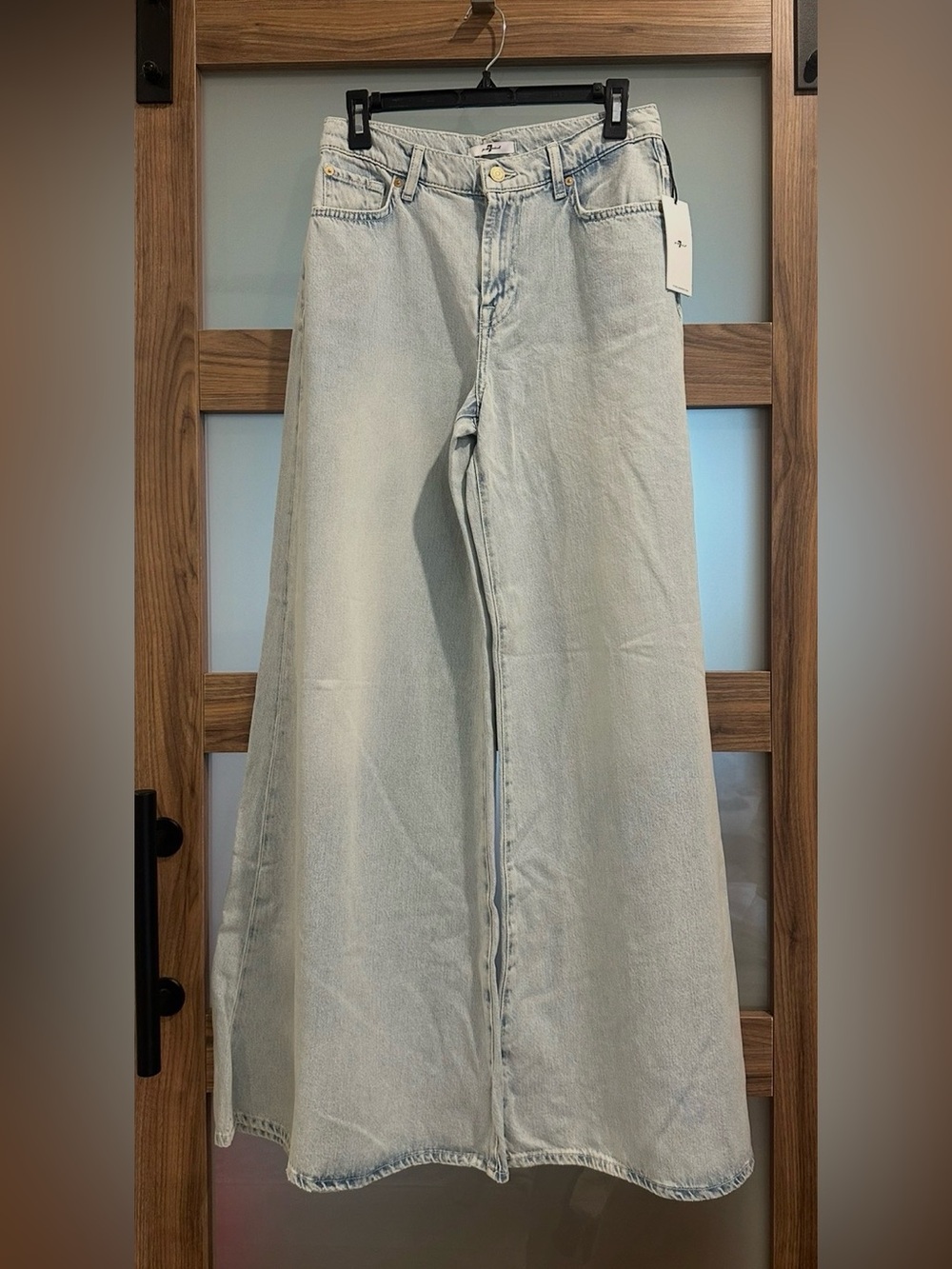 NWT 7 For All Mankind Light Wide Leg Jeans
